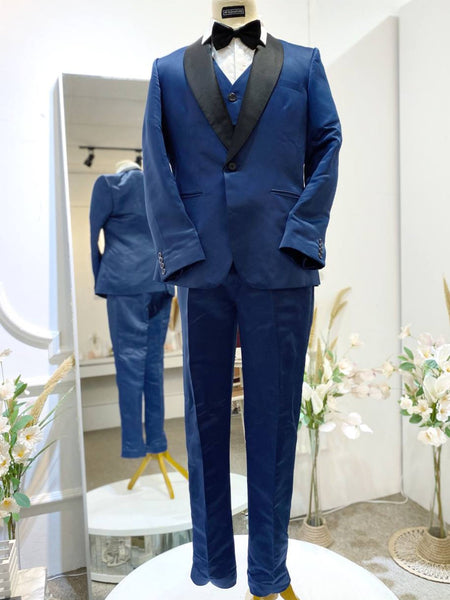 Navy Blue Piece Tomaz Wedding Suit with in Black Shawl Lapel