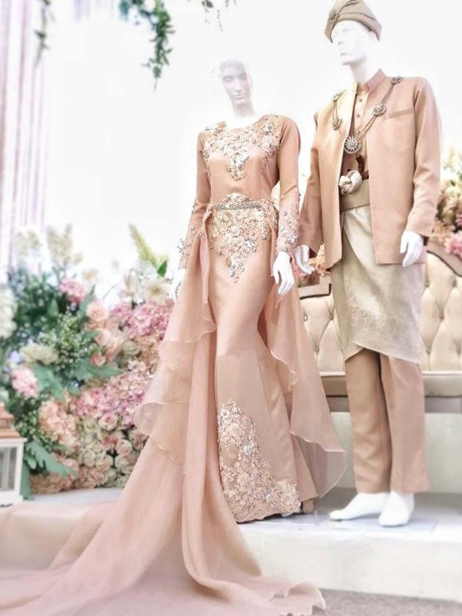 Sewa Baju Pengantin Muslimah Plus Size Dress with Trail, Duchess with Organdy Brown Champagne-Malay Wedding Dress
