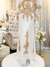 Perincian lace champagne dan embroidery pada baju nikah jubah AINUL original design by PP Signature Kajang untuk photoshoot gambar akad nikah