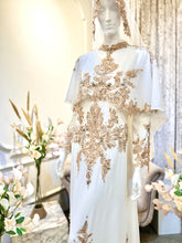 Kualiti fabrik chiffon dengan lining pada baju nikah jubah moden AINUL untuk pilihan sustainable wedding fashion di majlis solemnization Malaysia