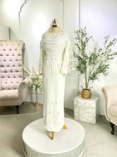 Arabelle – Dress Nikah Moden & Baju Melayu Putih-Baju pengantin tudung friendly-Pakej nikah warna putih