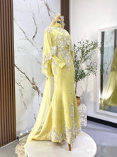 Set sewa baju sanding songket 2D saiz L original design by PP Signature Kajang dengan perincian cape panjang dan suit pengantin lelaki