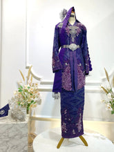 Close-up Bride's Cik Manggis Kebaya Dark Purple Songket Selempang Sulam Detail
