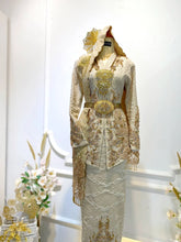 CINDAI – Kebaya Songket Coklat Emas & Kot Raihan Lelaki-Baju sanding tradisional warna pastel-Baju pengantin lengkap majlis sanding Malaysia