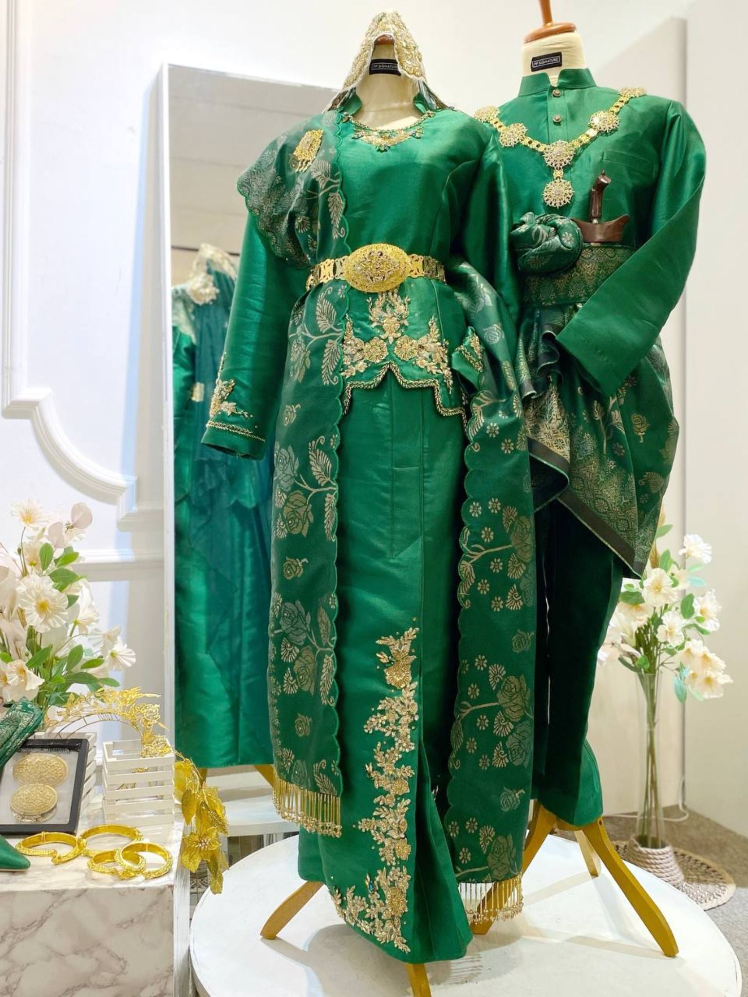 Two Piece Wedding Dresses: Embrace Modern Elegance and Versatility | PP Signature Tagged "green" PP Signature Bridal Two Piece Wedding Dresses: Embrace Modern Elegance and Versatility | PP Signature Tagged "green" PP Signature Bridal