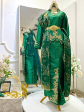 Emerald Green Twill Two-Pieces Scallop Wedding Dress (Baju Sanding)-baju nikah-baju pengantin moden-baju pengantin tradisional-butik baju pengantin-sewa baju pengantin-baju pengantin muslimah-baju sanding-baju sanding kurung moden-baju sanding songket-baju sanding lace-baju sanding muslimah-custom baju sanding-baju sanding untuk lelaki gemuk-baju sanding untuk perempuan gemuk.