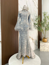 Baju sanding perempuan two-piece dress silver grey songket 3D potongan moden untuk pengantin petite saiz M majlis perkahwinan