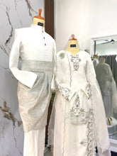 Busana pengantin baju nikah KIAMBANG warna off white dengan aksesori veil dan sampin pengantin untuk gaya majlis nikah suci dan minimalis