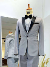 Light Grey 3-Piece Suit with Contrast Peak Lapel | Men's Wedding & Formal Suit