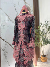 Baju sanding perempuan dress 2-piece maroon pink songket 3D dengan perincian dokoh rantai dan veil-Baju Pengantin-Baju Sanding