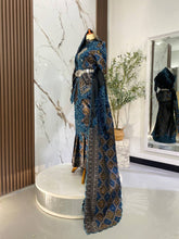 Rekaan baju sanding MALAI SARI dengan hiasan keradung sari labuh gaya gaya etnik melayu untuk photoshoot pengantin perempuan majlis perkahwinan