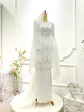 Pakej sewa baju nikah lengkap off-white untuk pilihan sustainable wedding fashion di Malaysia dengan aksesori pengantin percuma-PP SIGNATURE BRIDAL 