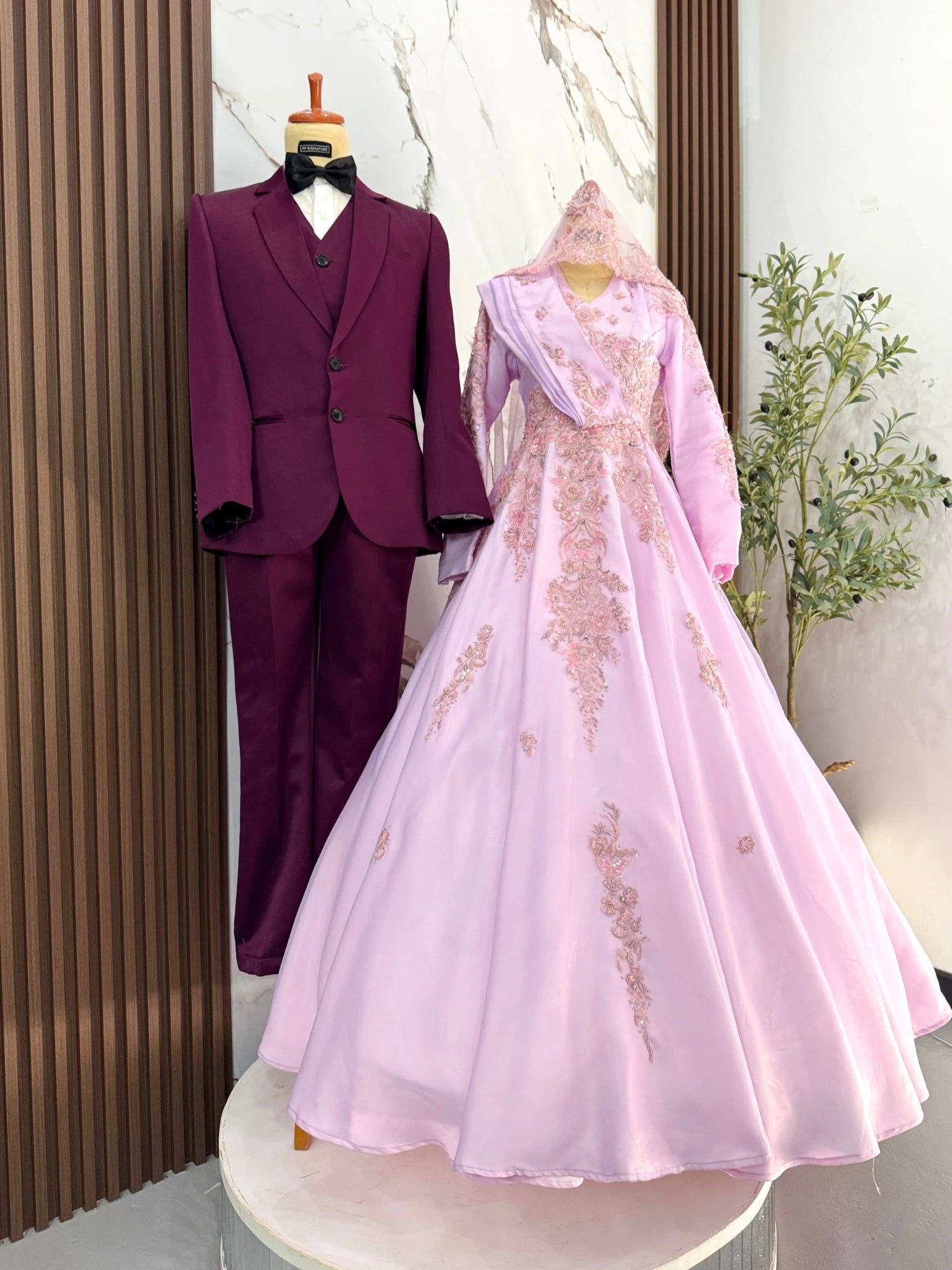 white christmas dresses Muslim Hijab A-Line Wedding Dress Long Sleeves Luxury Lace Bridal Gown –  Elsi John