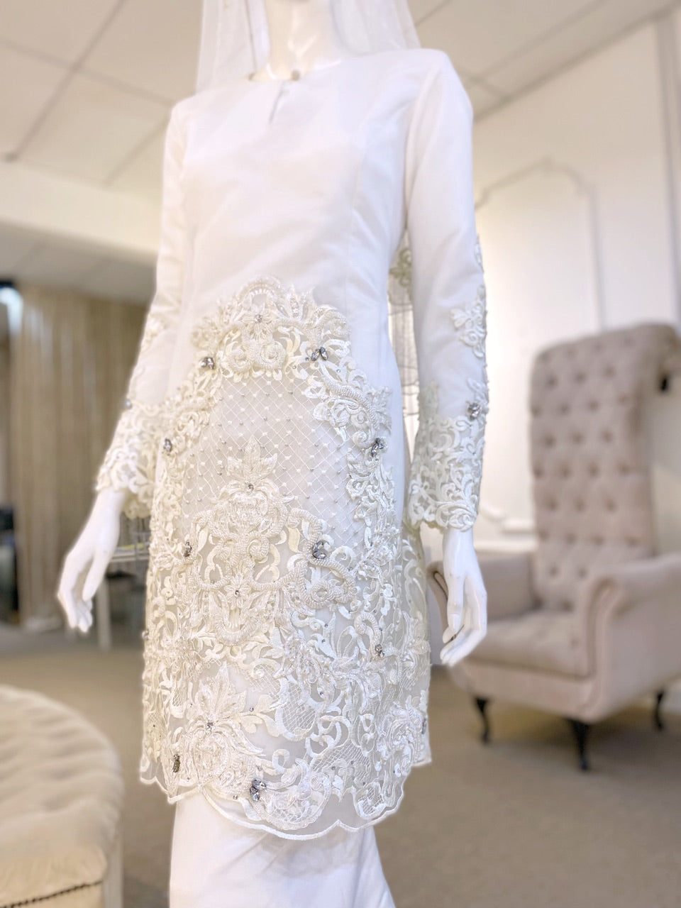 MELATI - Baju Nikah Kurung Off-White Duchess- Baju Kurung Nikah-Baju Melayu Nikah-Kebaya Nikah-Gaun Nikah-Pakaian Nikah-Sewa Baju Nikah-Beli Baju Nikah-Baju Nikah Online-Baju Nikah Malaysia-Baju Nikah Muslim-Baju Nikah Tradisional-Baju Nikah Moden-Baju Nikah Johor-Baju Nikah Selangor-Baju Nikah Kuala Lumpur