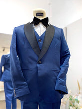 Men's Wedding Suits-groom suit-custom wedding suit-rent tuxedo-groom suit rental-custom wedding suit design-plus size wedding suits-sewa baju pengantin lelaki-butik baju pengantin lelaki-baju pengantin lelaki moden-baju sanding moden-baju dinner lelaki