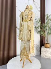 Baju sanding perempuan kebaya moden light brown gold songket 3D dengan selempang sulam biku untuk siluet pengantin yang anggun dan tradisional