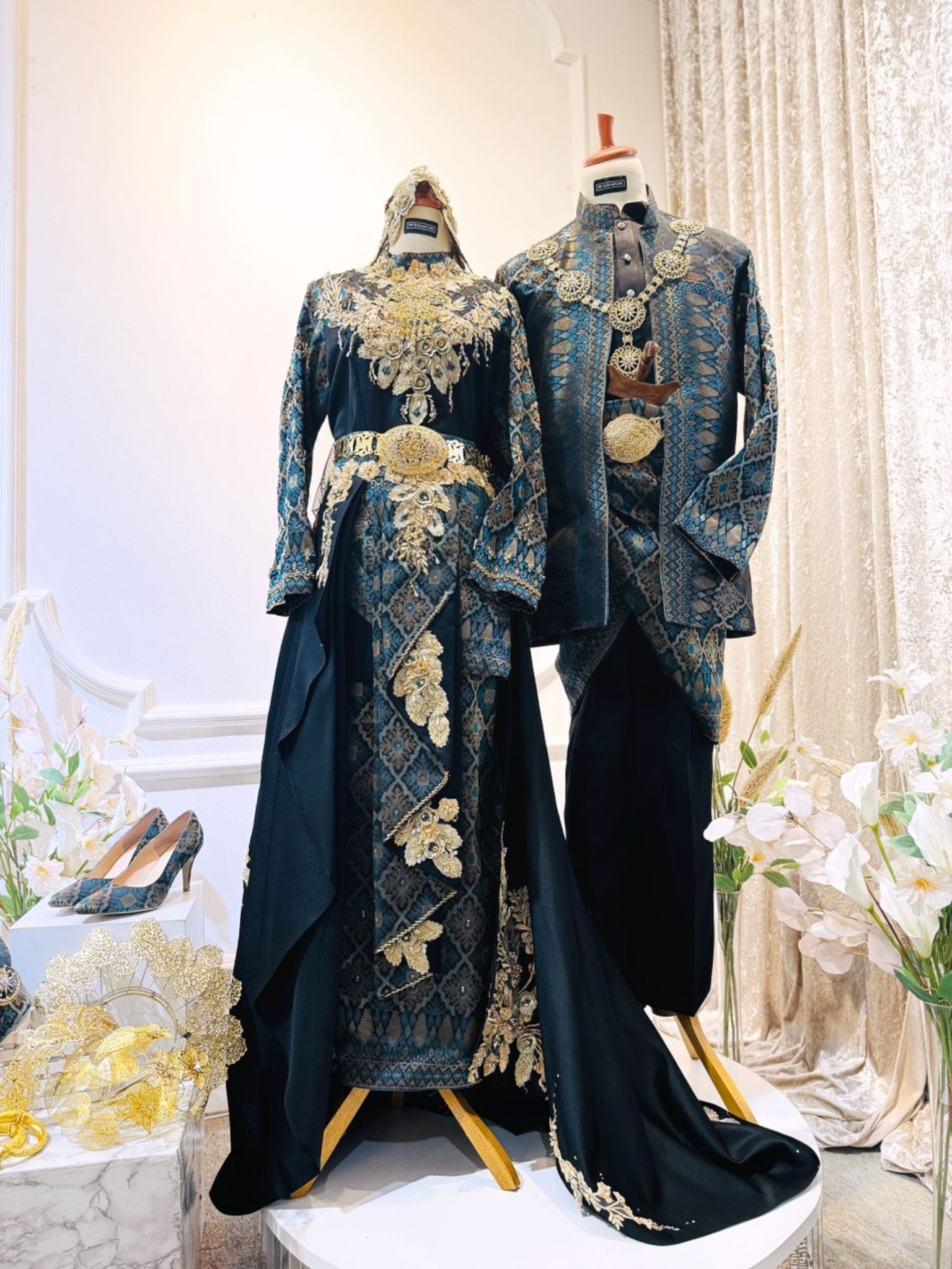 PUTERI MAYANG - Baju Pengantin Songket Teal Blue Two Piece with Skirt &amp; Detachable Trail