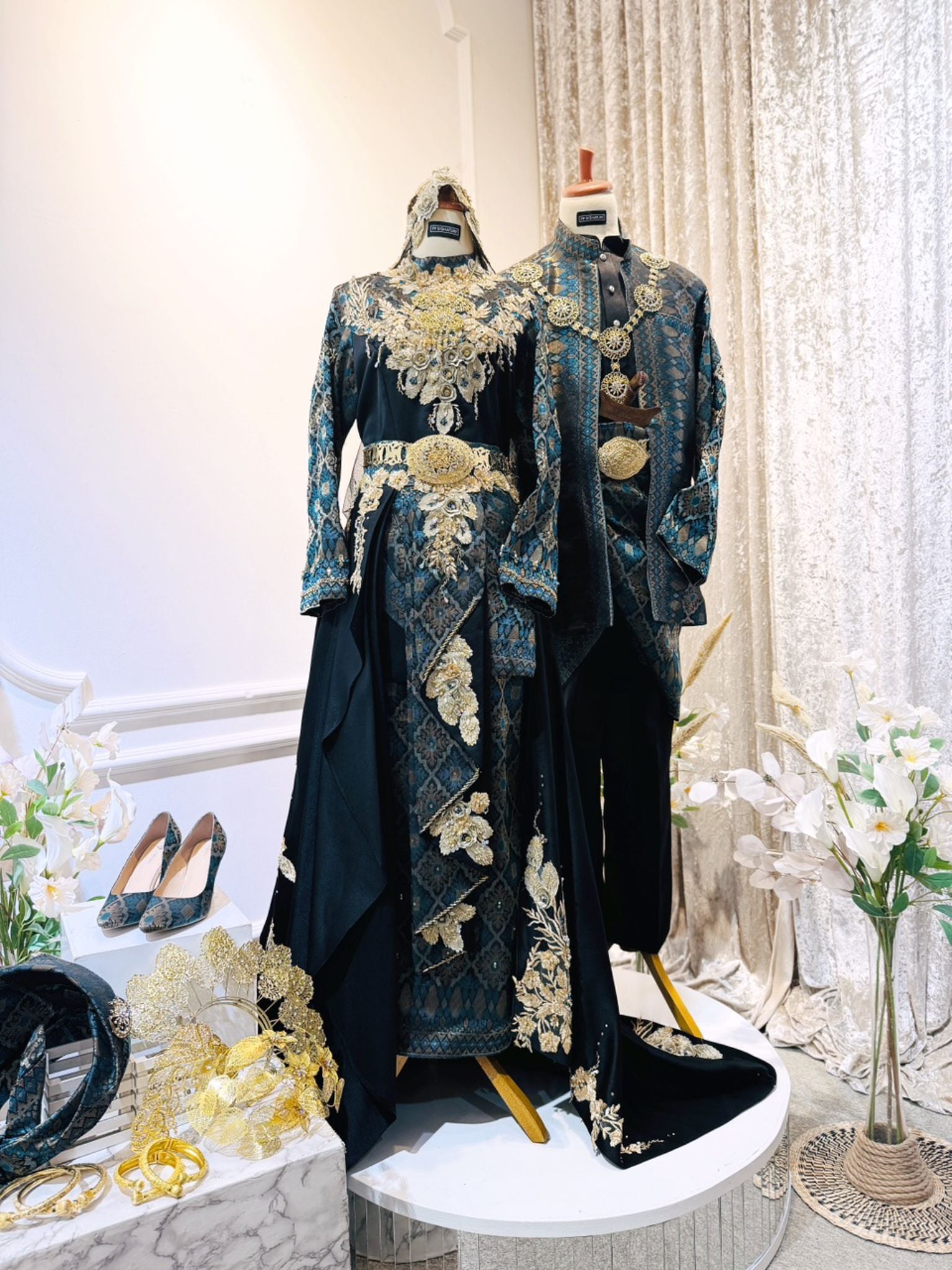 PUTERI MAYANG - Baju Pengantin Songket Teal Blue Two Piece with Skirt &amp; Detachable Trail