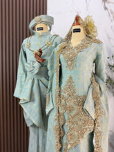 Busana pengantin baju sanding QALISYA warna sage green light gold dengan aksesori sanggul lintang dan tanjak untuk gaya pengantin terkini