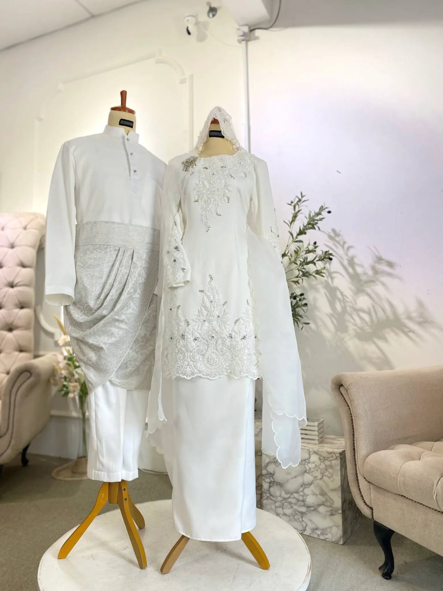 QASEJ - Baju Nikah Off-White Duchess Kurung Moden with Selempang Sulam