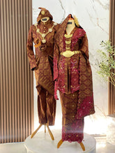 SARIMAH sewa baju sanding kebaya songket 2D maroon gold aksesori sanggul tanjak