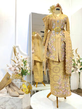 Srikandi – Kebaya Sulam Peach & Kot Raihan-Songket 3D warna lembut untuk sanding-Baju sanding perempuan potongan kebaya