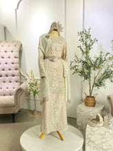 SRI SIANTAN – Baju Kurung Moden Songket Warna Krim-Sewa Baju Sanding Warna Lembut L&P-Kurung Moden & Kot Raihan Songket 2D Eksklusif