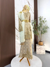 Baju sanding perempuan kurung moden light gold champagne songket 3D dengan selempang untuk siluet pengantin yang anggun dan tradisional