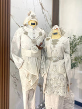 Pakej sewa baju sanding lengkap off-white songket untuk pasangan pengantin sedondon di majlis resepsi dewan, hotel, atau bertandang
