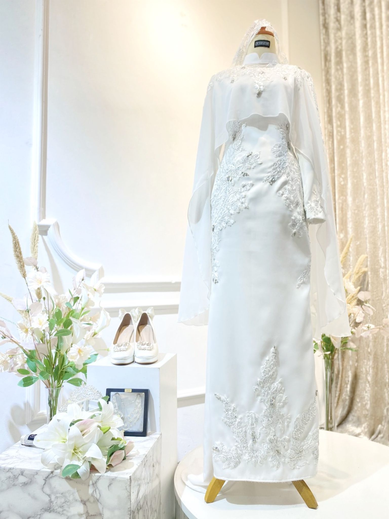 WARDAH - Baju Nikah Off White Double Face Dress with Detachable Cape-Pakej Nikah terus Sanding-Pakej Nikah terus Sanding