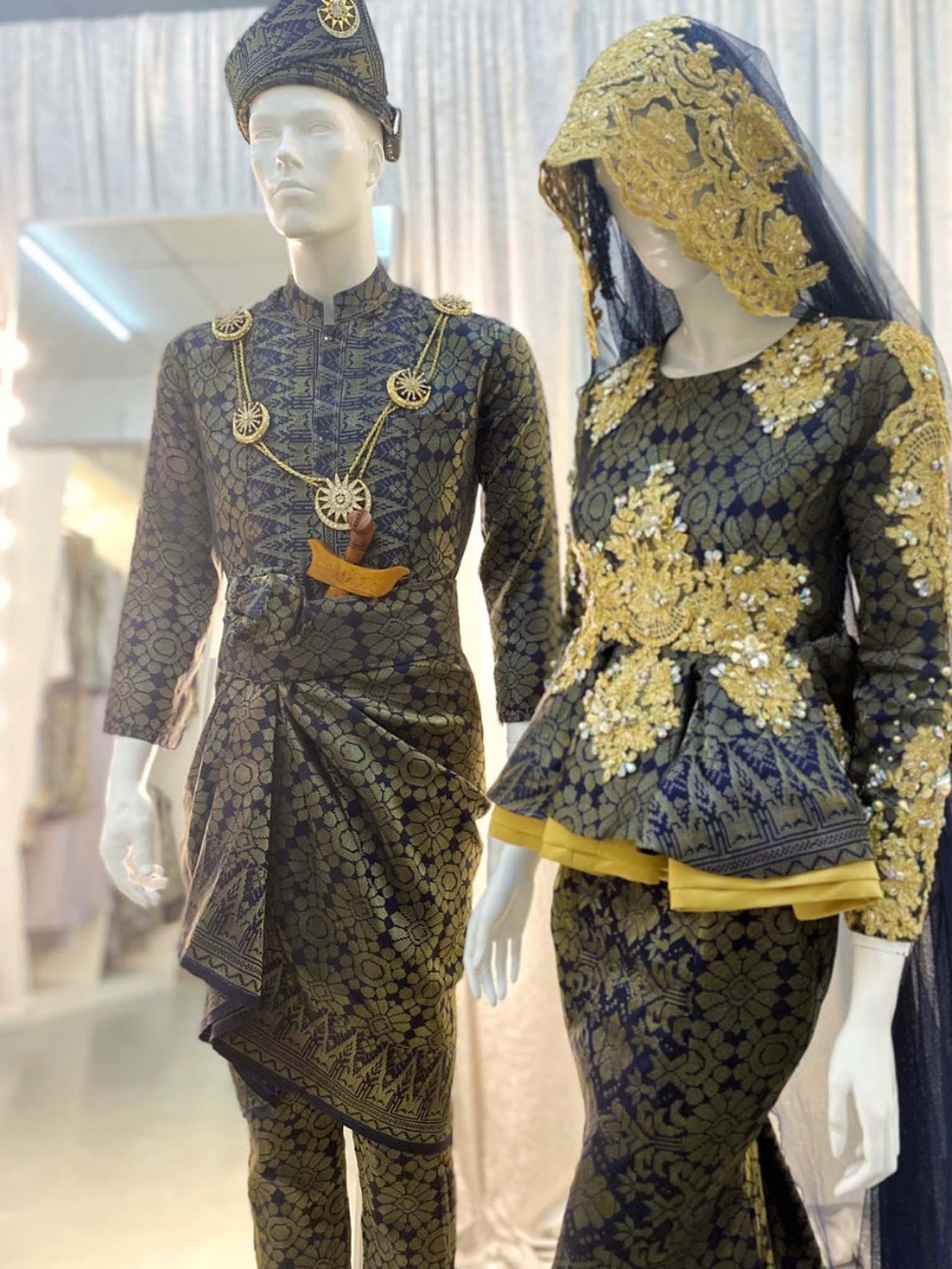 Baju Sanding-Two Piece Peplum Songket Navy Blue-BIENDAButik Pengantin PP Signature