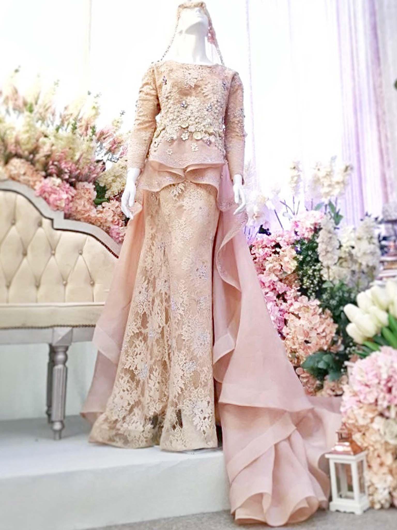  Sewa Baju Pengantin Muslimah Plus Size Fishtail Dress with Trail, Full Lace with Organdy Brown Champagne-Malay Wedding Dress