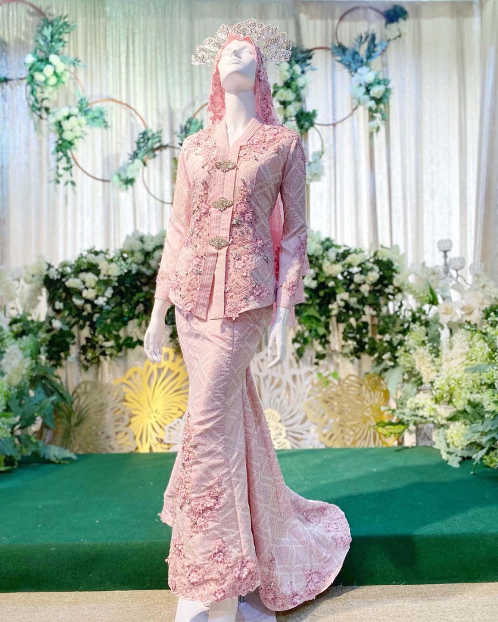 baju pengantin-baju sanding-baju kahwin-sewa baju pengantin-sewa baju kahwin-sewa baju sanding-pp signature-planet pengantin-malay wedding dress-wedding dress melayu-malay wedding dress rental-malay wedding gown-baju pengantin muslimah-baju sanding muslimah-malay wedding-wedding gown-butik pengantin-bridal-butik pengantin kajang-top bridal malaysia-best bridal malaysia-tempah baju sanding-baju sanding pink-baju pengantin pink-busana pengantin pink-plus size-baby pink wedding dress-lagenda melayu-hang li po