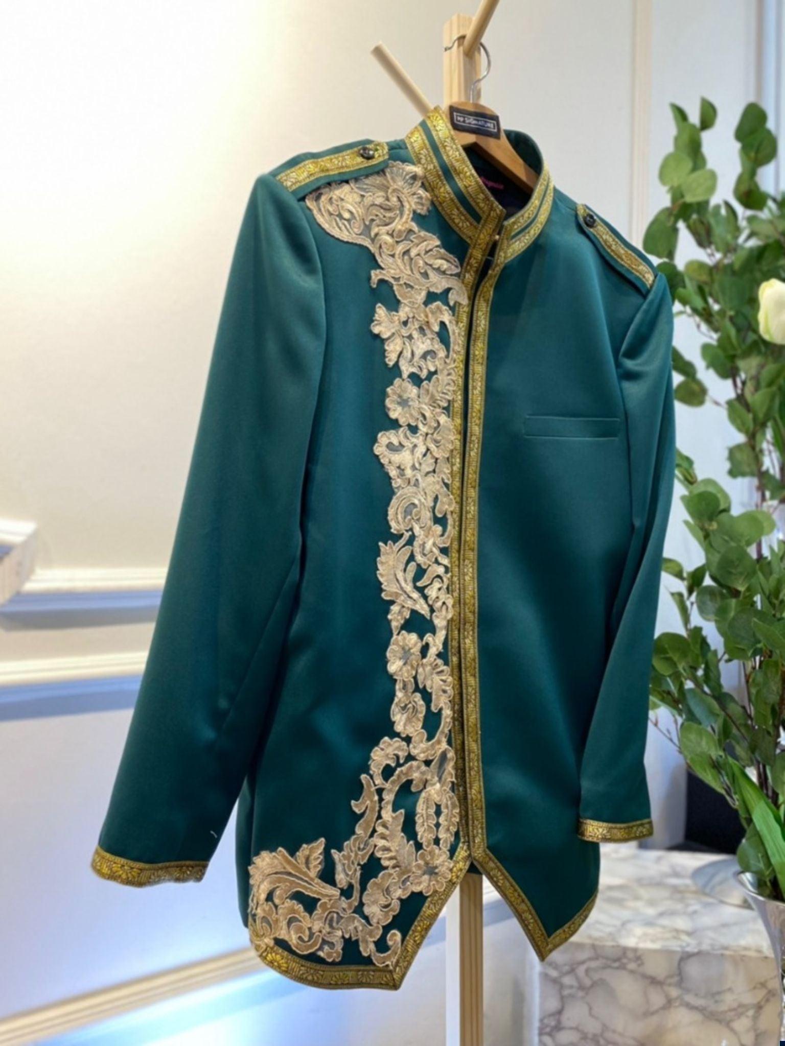 sewa baju pengantin lelaki-sewa baju sanding lelaki-sewa prince suit-sewa prince coat-butik pengantin PP Signature-wedding suit for rent-prince suit for groom-royal prince suit-prince suit for wedding-wedding prince suit-prince suit design 2023-Prince suit Emerald-prince coat Emerald