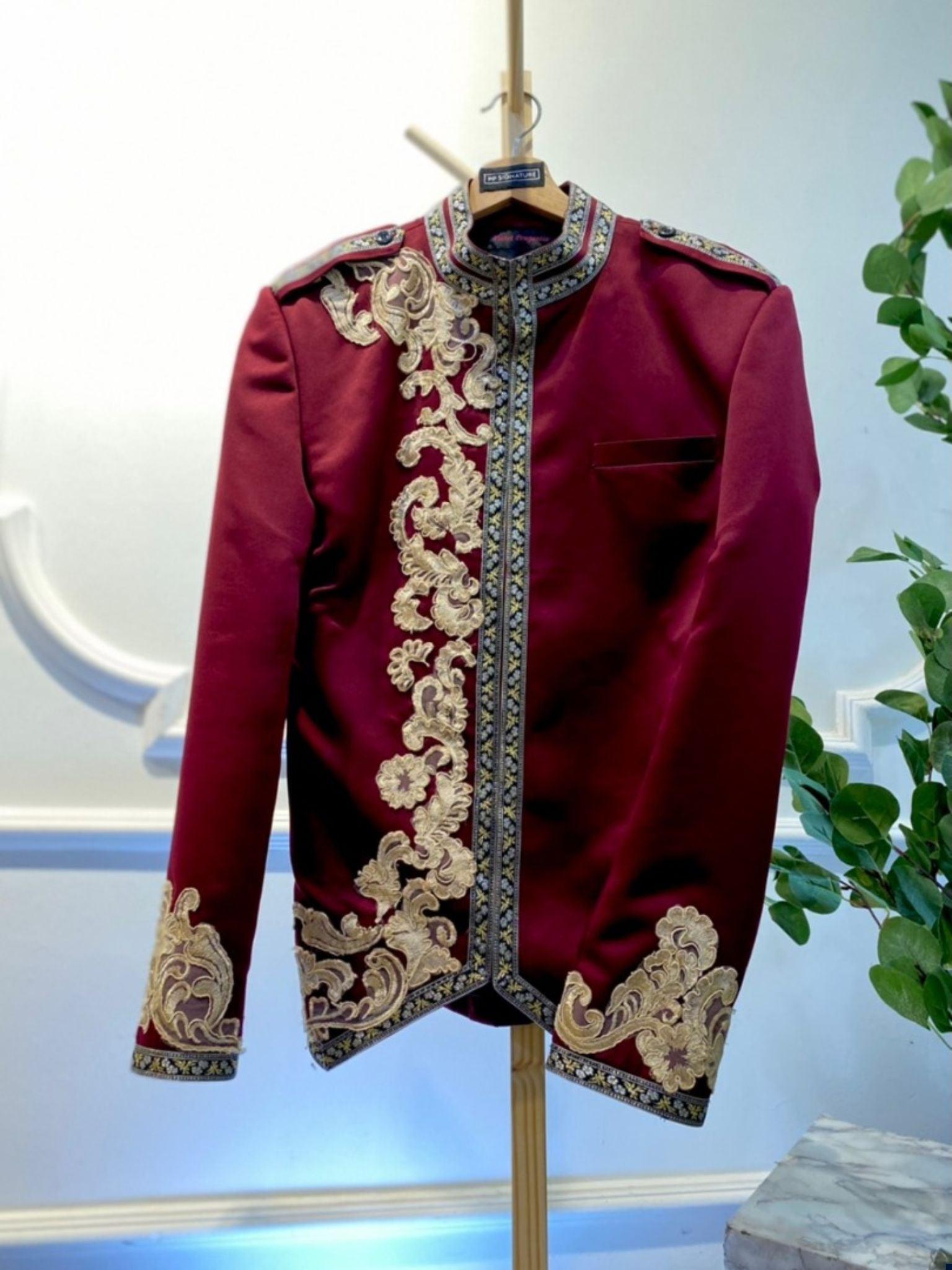 sewa baju pengantin lelaki-sewa baju sanding lelaki-sewa prince suit-sewa prince coat-butik pengantin PP Signature-wedding suit for rent-prince suit for groom-royal prince suit-prince suit for wedding-wedding prince suit-prince suit design 2023-Prince suit Maroon-prince coat Maroon